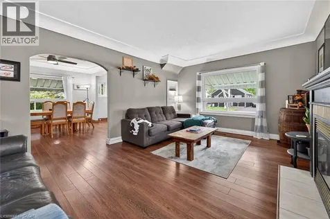 827 Pine Street Dunnville ON N1A 2M6