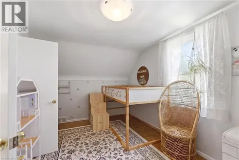 23 Marion Crescent Dundas ON L9H 1H9
