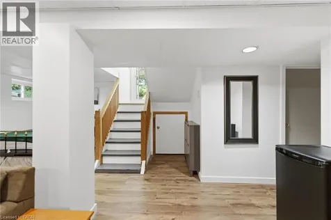 23 Marion Crescent Dundas ON L9H 1H9