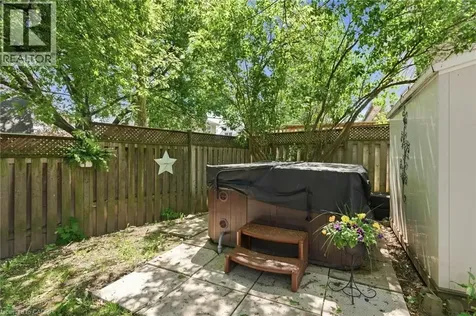 23 Marion Crescent Dundas ON L9H 1H9