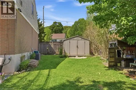 23 Marion Crescent Dundas ON L9H 1H9