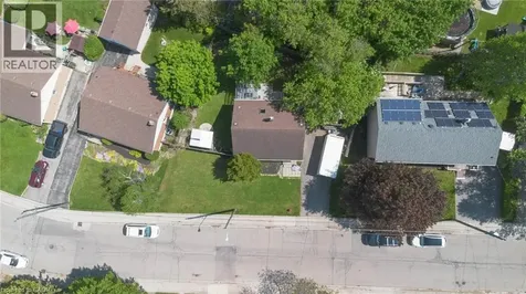 23 Marion Crescent Dundas ON L9H 1H9