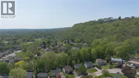 23 Marion Crescent Dundas ON L9H 1H9
