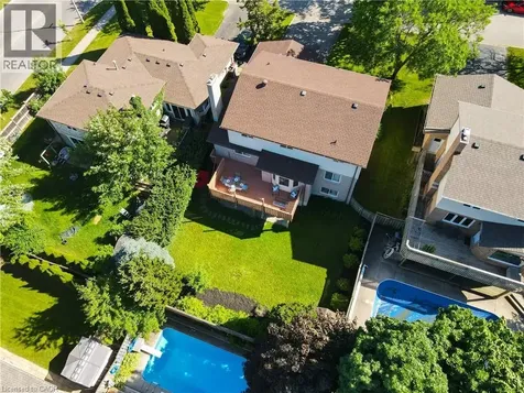 488 Heather Hill Place Waterloo ON N2T 1H7