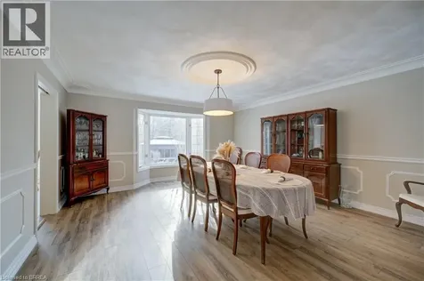 9 Scarfe Gardens Brantford ON N3T 6B2