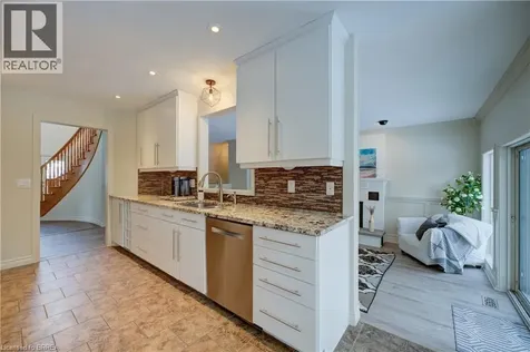 9 Scarfe Gardens Brantford ON N3T 6B2
