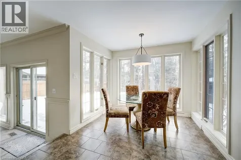 9 Scarfe Gardens Brantford ON N3T 6B2