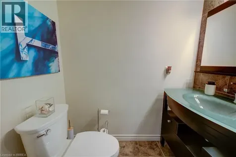 9 Scarfe Gardens Brantford ON N3T 6B2