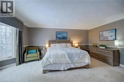 9 Scarfe Gardens Brantford ON N3T 6B2