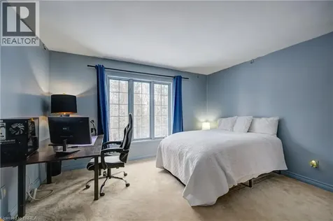 9 Scarfe Gardens Brantford ON N3T 6B2