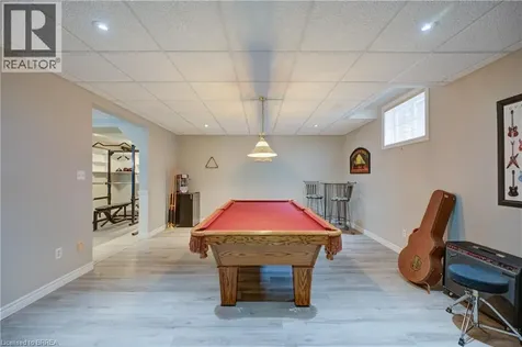 9 Scarfe Gardens Brantford ON N3T 6B2
