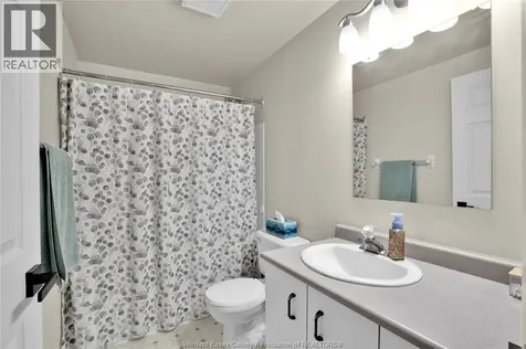 8335 Wyandotte Street East Windsor ON N8S 4S8