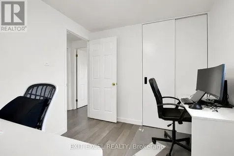 25 Uxbridge Crescent Ottawa ON K2L 1P6