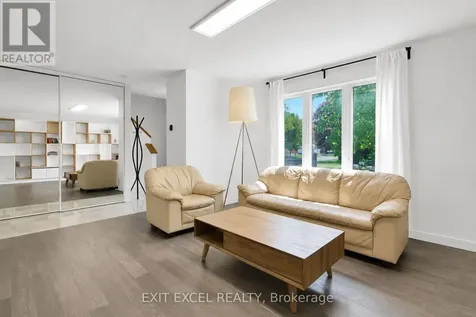 25 Uxbridge Crescent Ottawa ON K2L 1P6