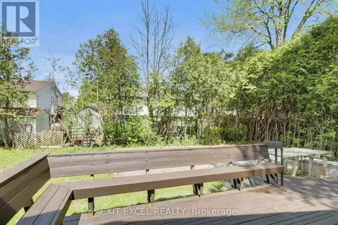 25 Uxbridge Crescent Ottawa ON K2L 1P6