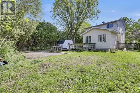 25 Uxbridge Crescent Ottawa ON K2L 1P6