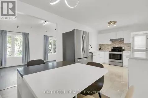 25 Uxbridge Crescent Ottawa ON K2L 1P6