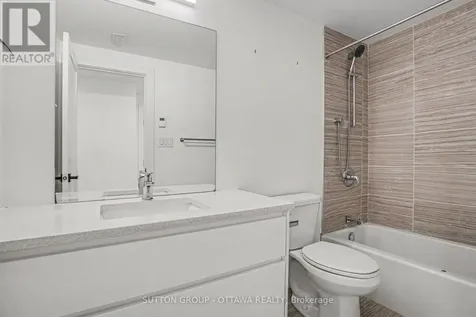 17 Lotta Avenue Ottawa ON K2G 2A9