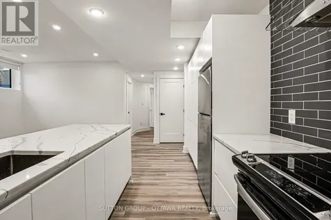 17 Lotta Avenue Ottawa ON K2G 2A9