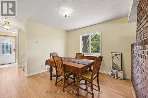 29 Jackson Court Ottawa ON K2K 1B6