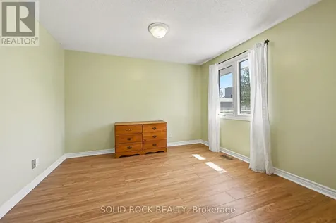29 Jackson Court Ottawa ON K2K 1B6