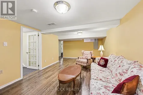 29 Jackson Court Ottawa ON K2K 1B6