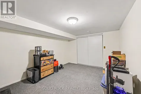 29 Jackson Court Ottawa ON K2K 1B6