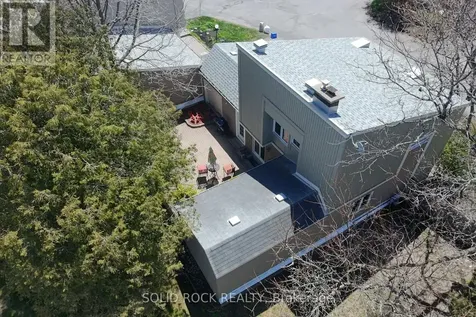 29 Jackson Court Ottawa ON K2K 1B6