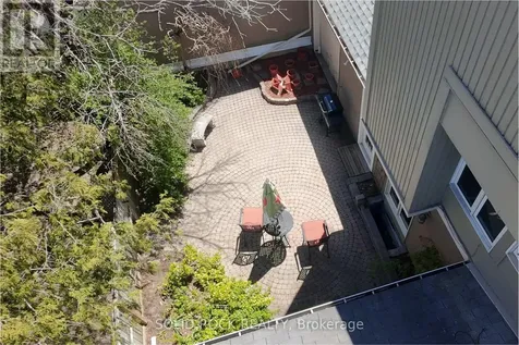 29 Jackson Court Ottawa ON K2K 1B6