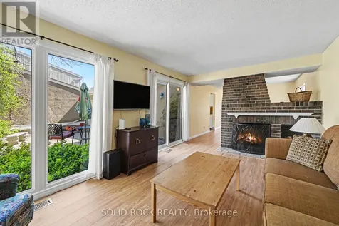 29 Jackson Court Ottawa ON K2K 1B6
