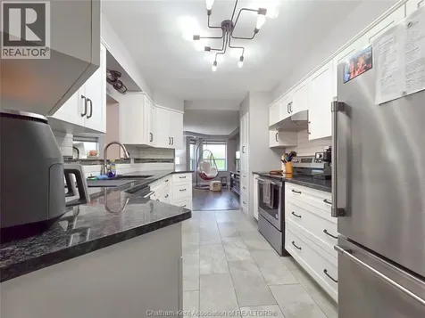 10 Van Allen Avenue Chatham ON N7L 5K1