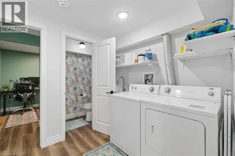 180 Highland Crescent Kitchener ON N2M 5K5