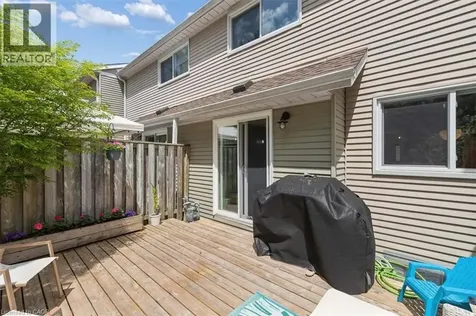 180 Highland Crescent Kitchener ON N2M 5K5