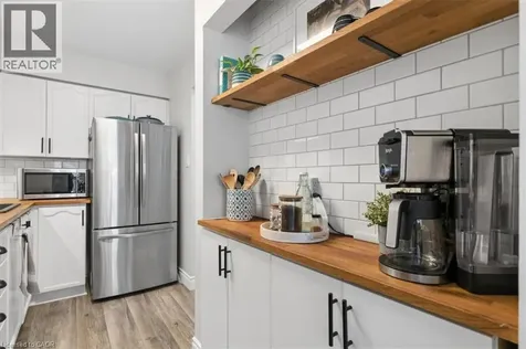 180 Highland Crescent Kitchener ON N2M 5K5