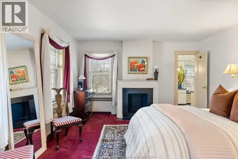 2203 Victoria Windsor ON N8X 1R2