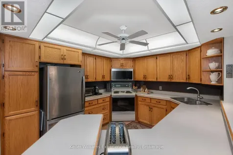 8 Beck Boulevard Penetanguishene ON L9M 1C3