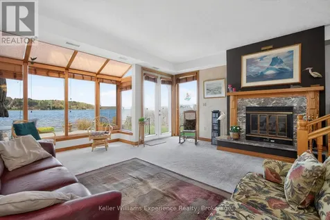 8 Beck Boulevard Penetanguishene ON L9M 1C3