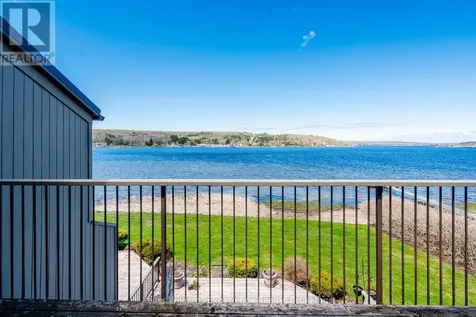 8 Beck Boulevard Penetanguishene ON L9M 1C3