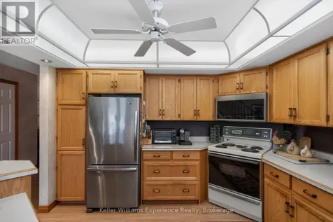 8 Beck Boulevard Penetanguishene ON L9M 1C3