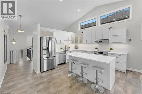 7032 Kelly Drive Niagara Falls ON L2H 3J9
