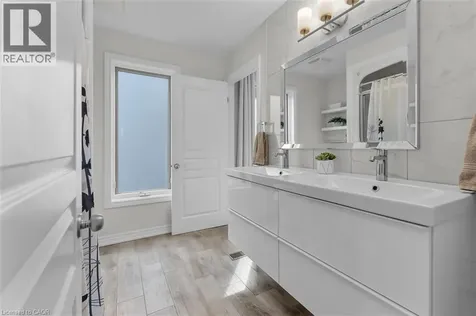 7032 Kelly Drive Niagara Falls ON L2H 3J9
