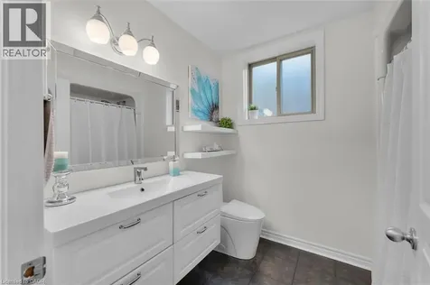 7032 Kelly Drive Niagara Falls ON L2H 3J9