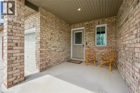 31 Townsend Drive Breslau ON N0B 1M0