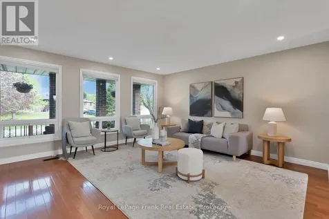8 Gamron Avenue Uxbridge ON L9P 1R4