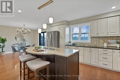 8 Gamron Avenue Uxbridge ON L9P 1R4