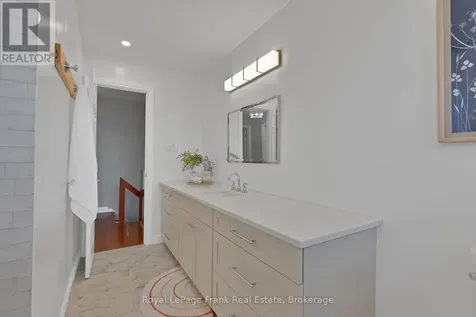 8 Gamron Avenue Uxbridge ON L9P 1R4