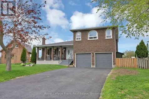 8 Gamron Avenue Uxbridge ON L9P 1R4
