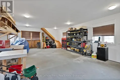8 Gamron Avenue Uxbridge ON L9P 1R4