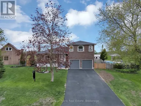 8 Gamron Avenue Uxbridge ON L9P 1R4
