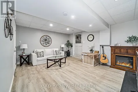 9 Hilda Avenue Uxbridge ON L9P 1R2